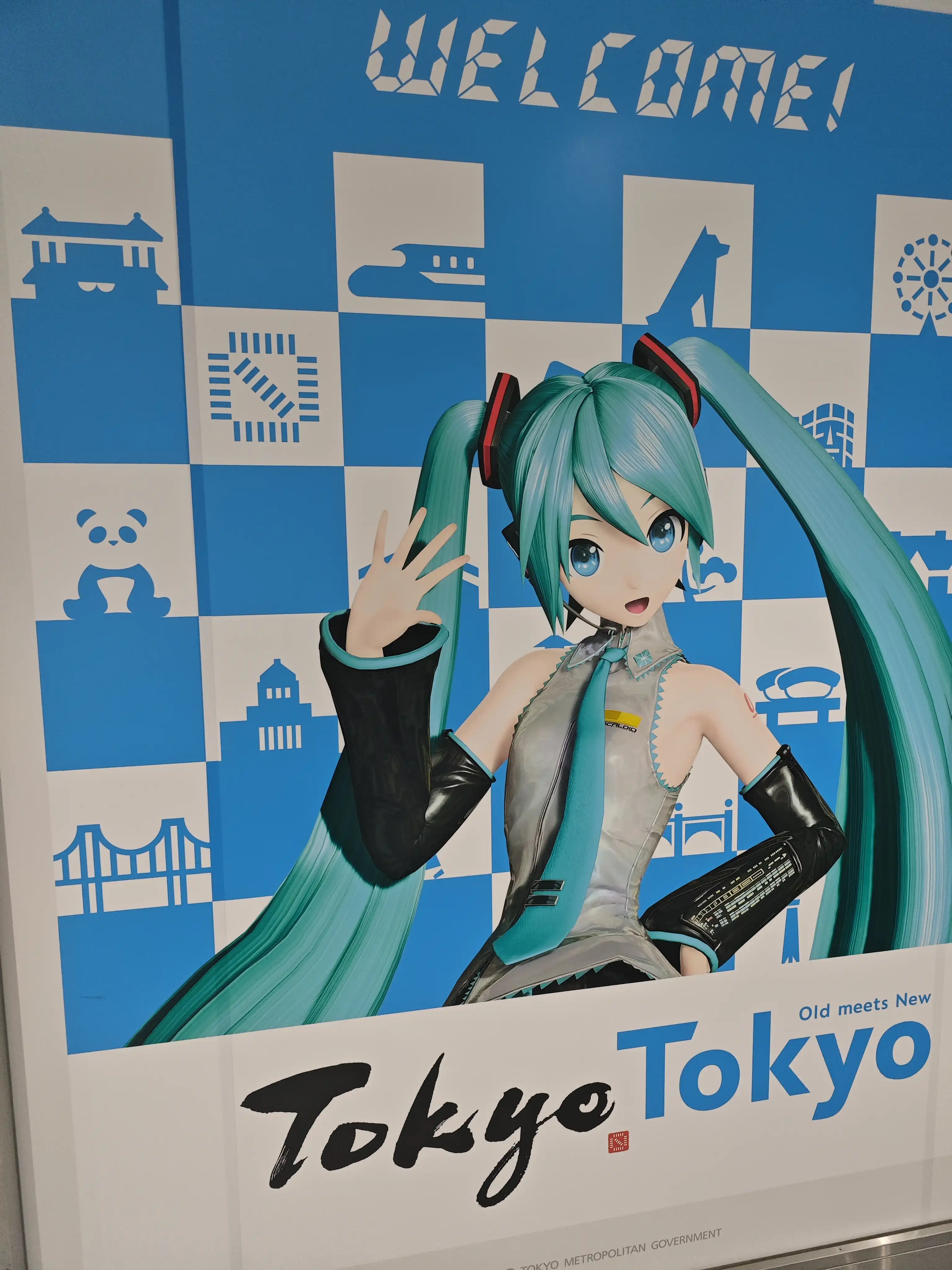 成田机场的初音欢迎海报